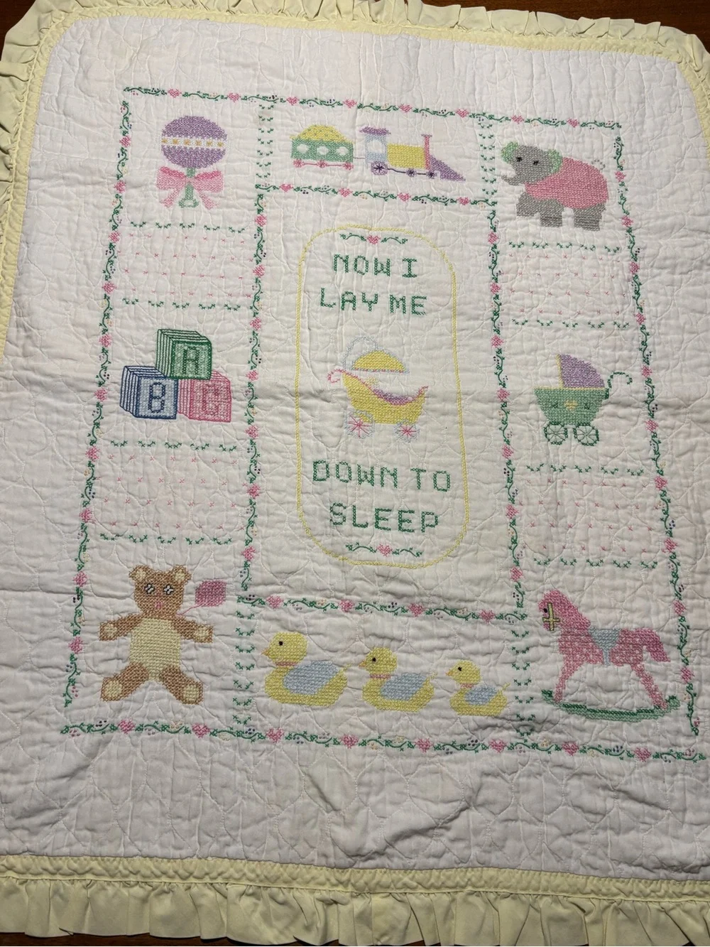 vintage hand-embroidered baby quilt now I lay me down to sleep Yellow Trim 35x40